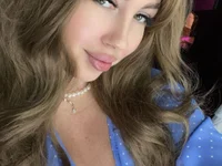 NinaTender22 Adlı Modelin Çevrimdışı Sohbet Odası