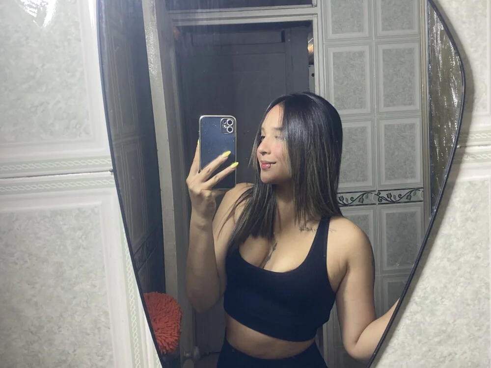 Offline XXX chat cutie_dance