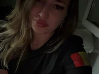 DesireIris's webcam live show