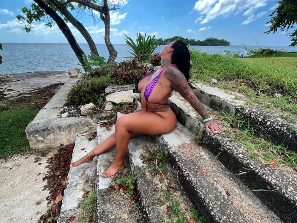 Badgirlbella Offline XXX-chat