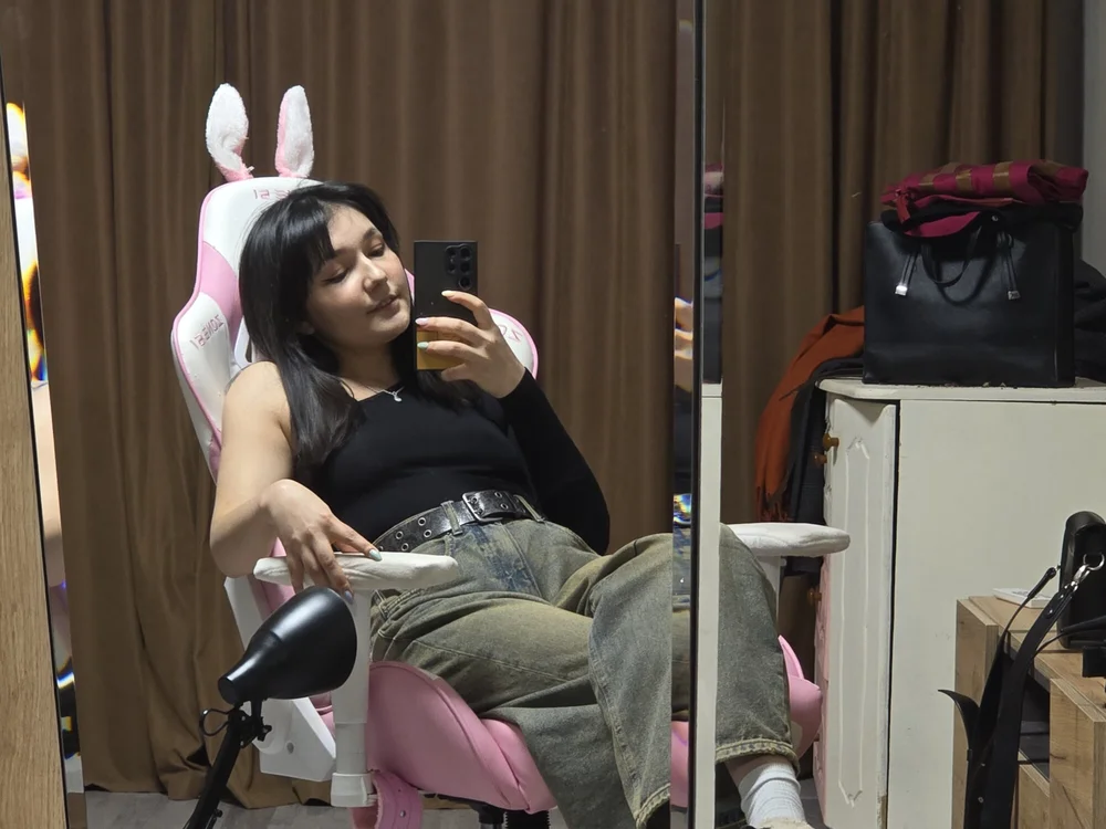 SweetOpheliaReal's Offline Chat Room