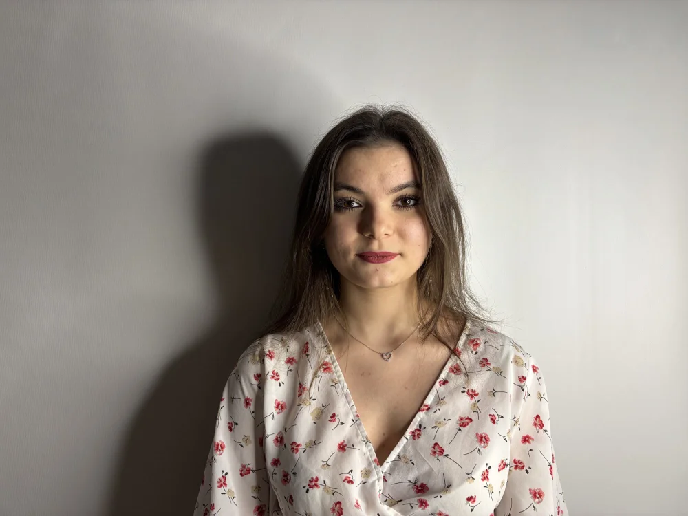 LeahBatzli offline chatrum