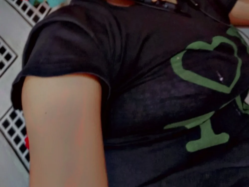 Wild_Navya offline chatrum