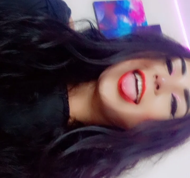 IrisDurand's Offline XXX Chat