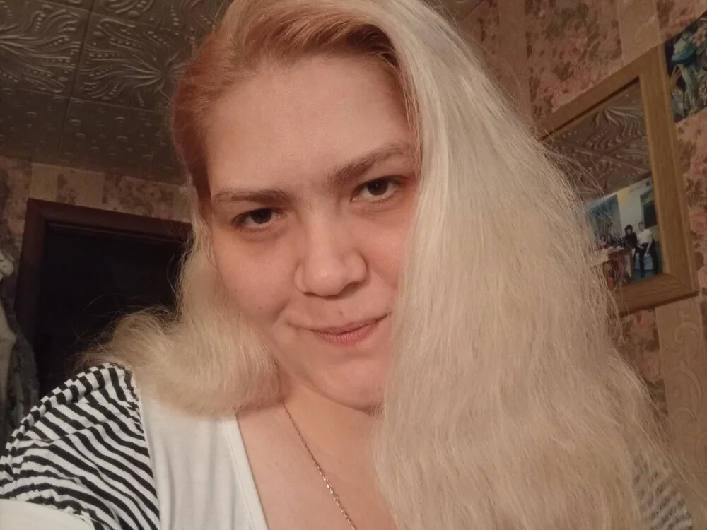 Minna_Jeannie Chat XXX offline