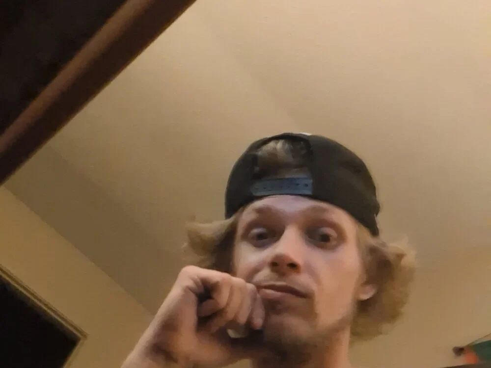 MagikkMic420 offline XXX-chat