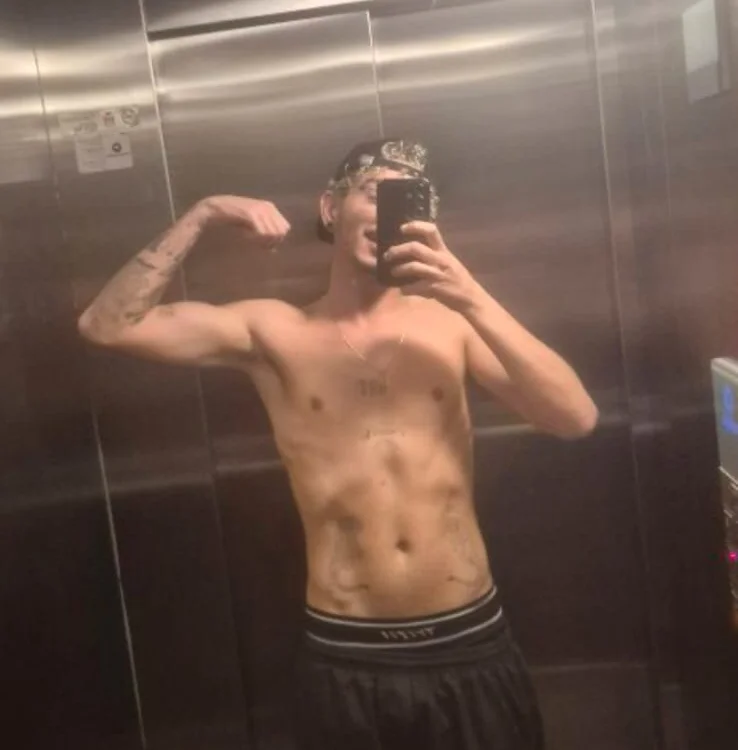 Offline XXX chat modela Lfthegoat10