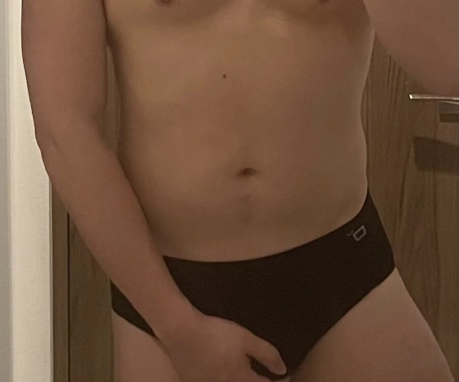 Ash_zzzn Offline XXX chat