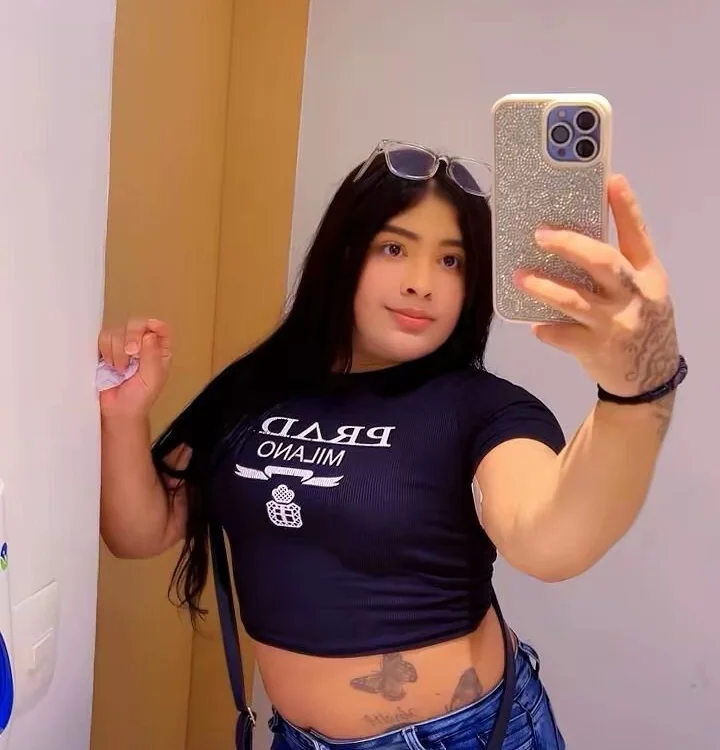 Sexy23cmpartyxxdirty's Offline XXX Chat