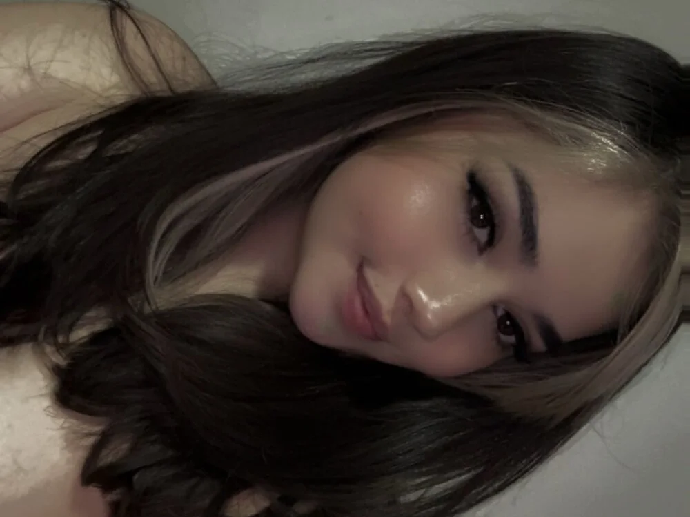 Ella_7 Offline XXX Chat