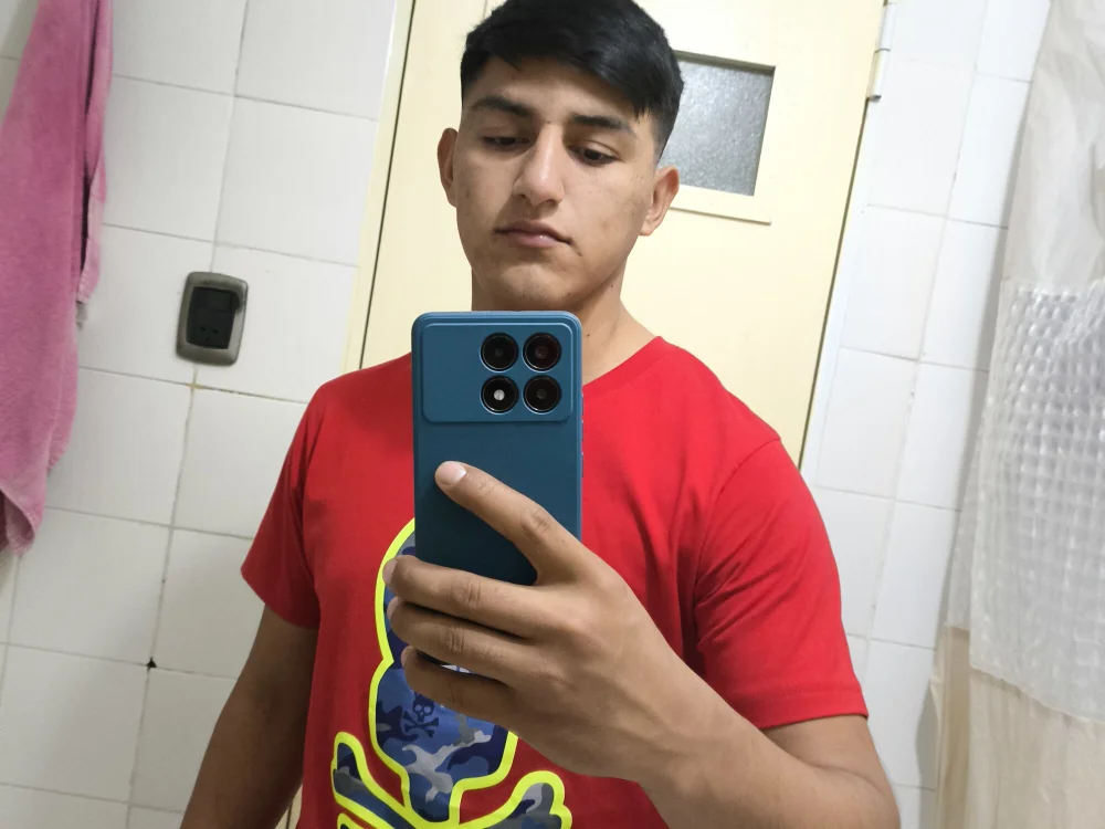 josh01arg Offline XXX-chat