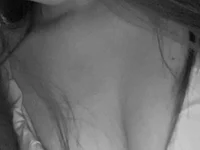 yuna75634's Offline XXX Chat