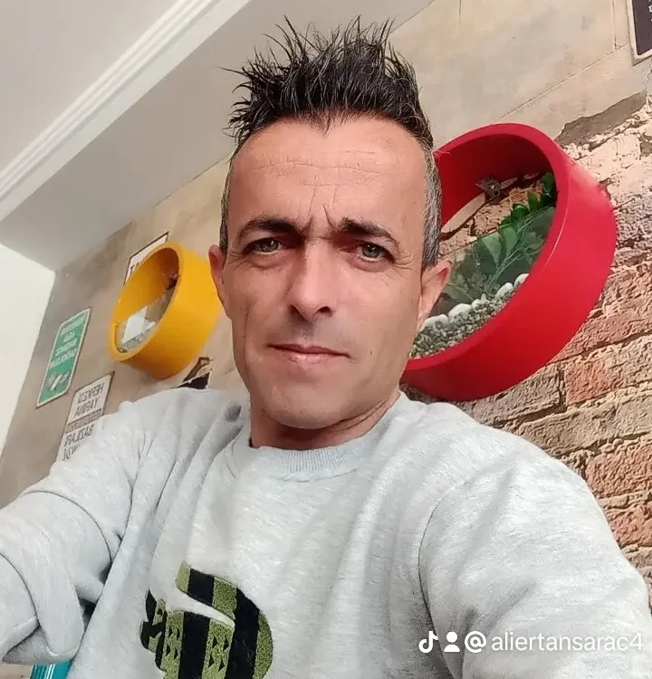 Blade3535@xh Adlı Modelin Çevrimdışı XXX Sohbeti