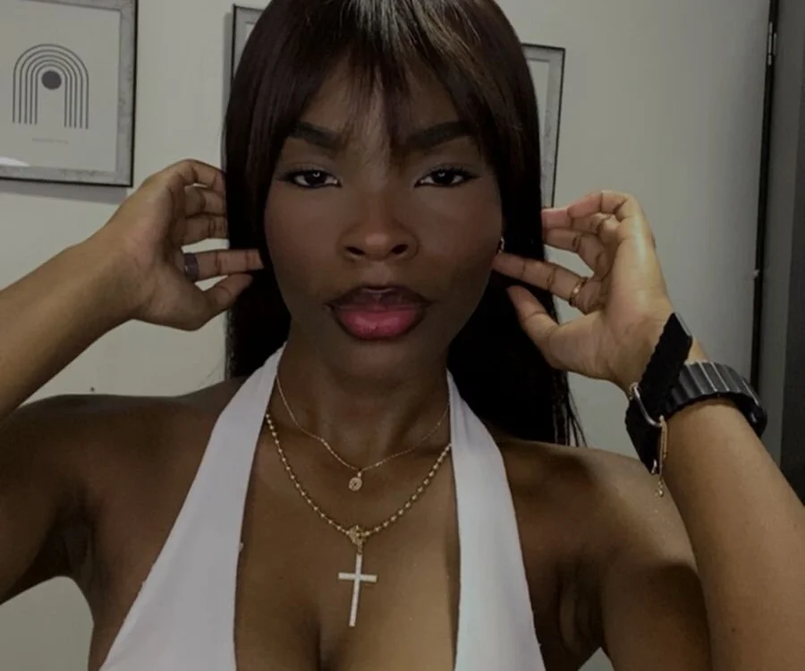 nebula_2411's Offline XXX Chat