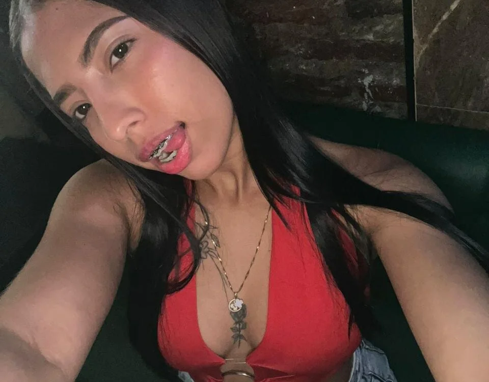 Megan_Kisses offline chatrum