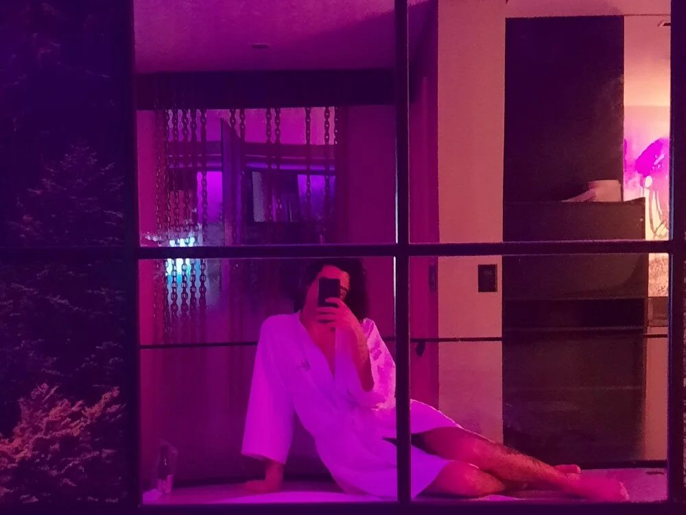 IAMFETISHBOY offline XXX-chat