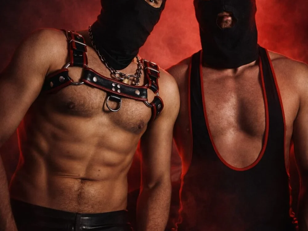 PlayfulThomas 离线XXX聊天