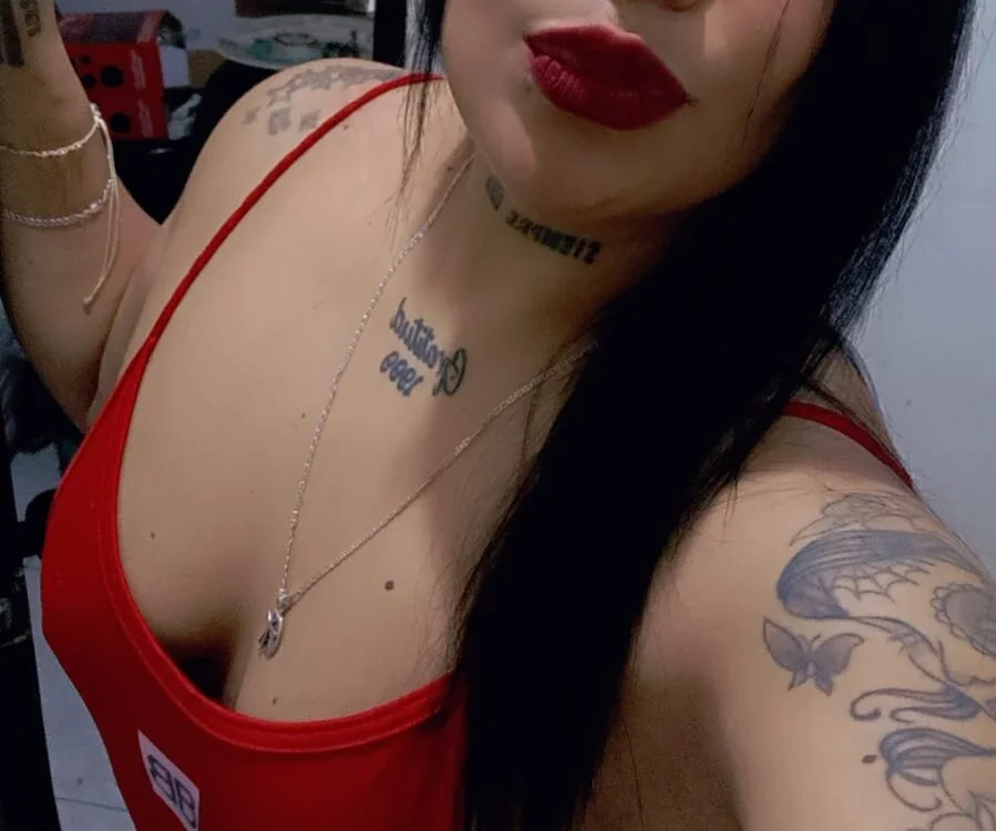Arianaa_Staar offline chatrum