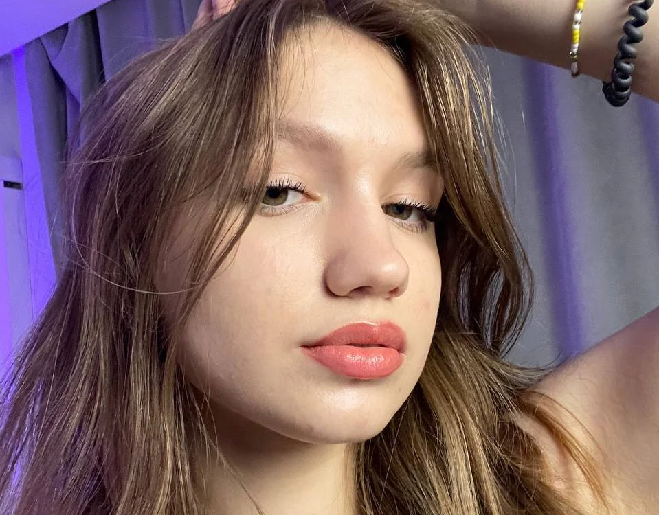 ZaraFitt's Offline Chat Room