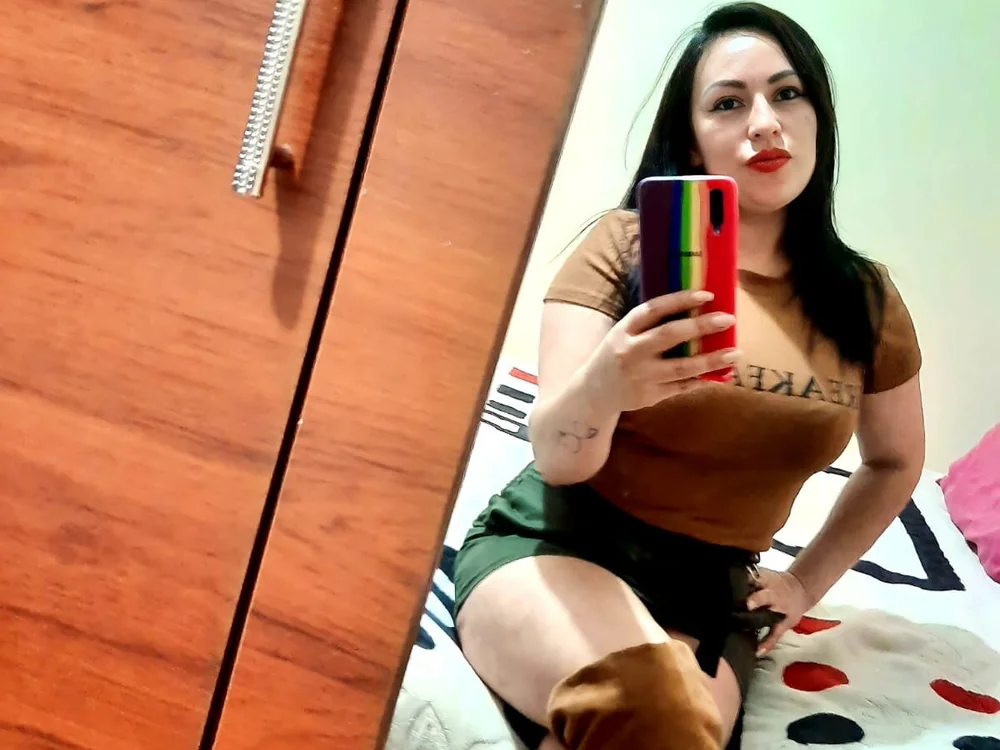 queen_likea's Offline Chat Room