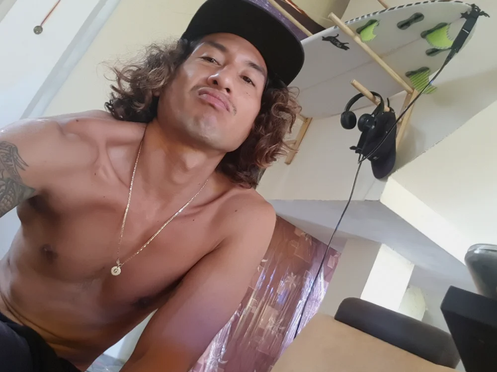 593gus' Offline Chat Room