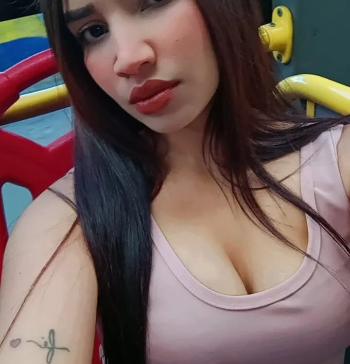 carollvictoriars707 Offline XXX-chat