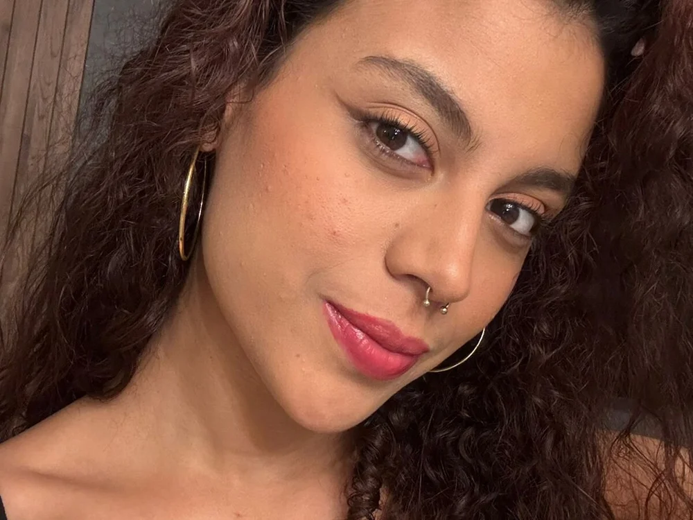 AriaMontclair's Offline Chat Room