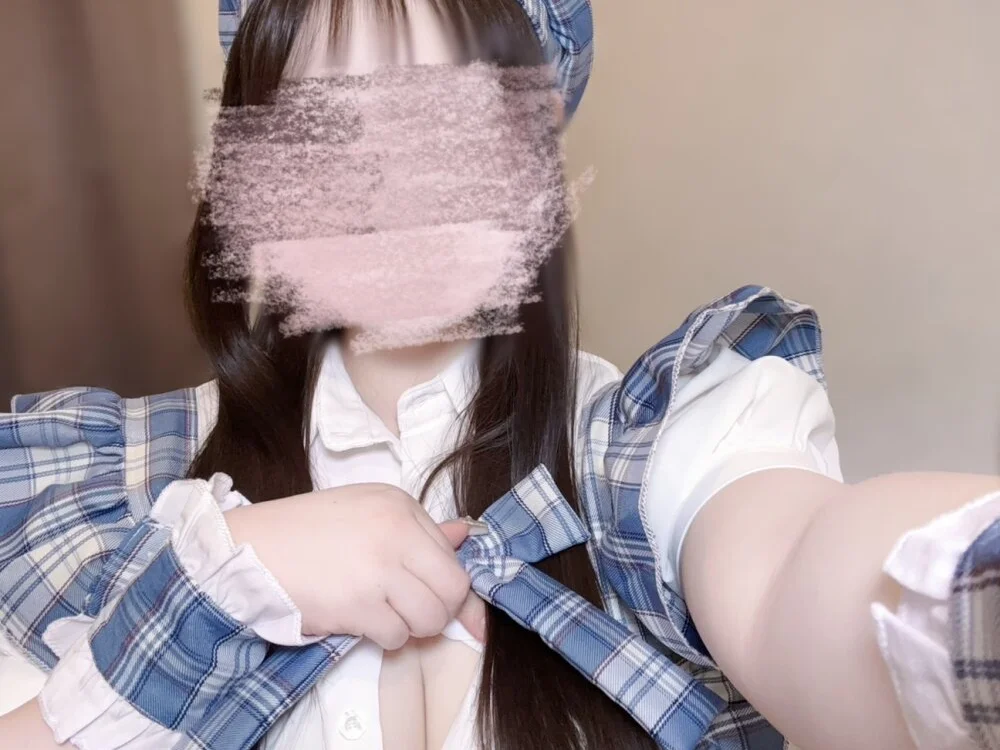 coco12221's Offline XXX Chat