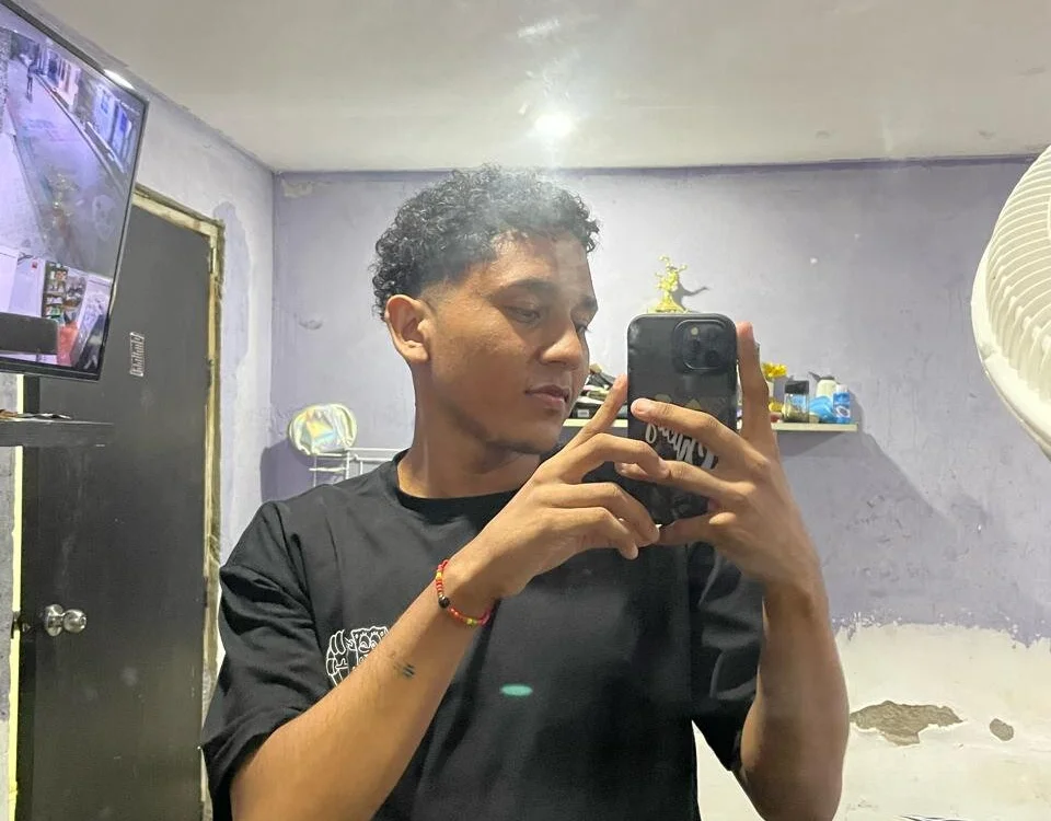 Latinlover777_ offline chatrum