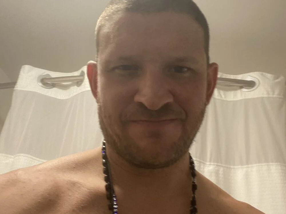 nesta233n Offline XXX chat