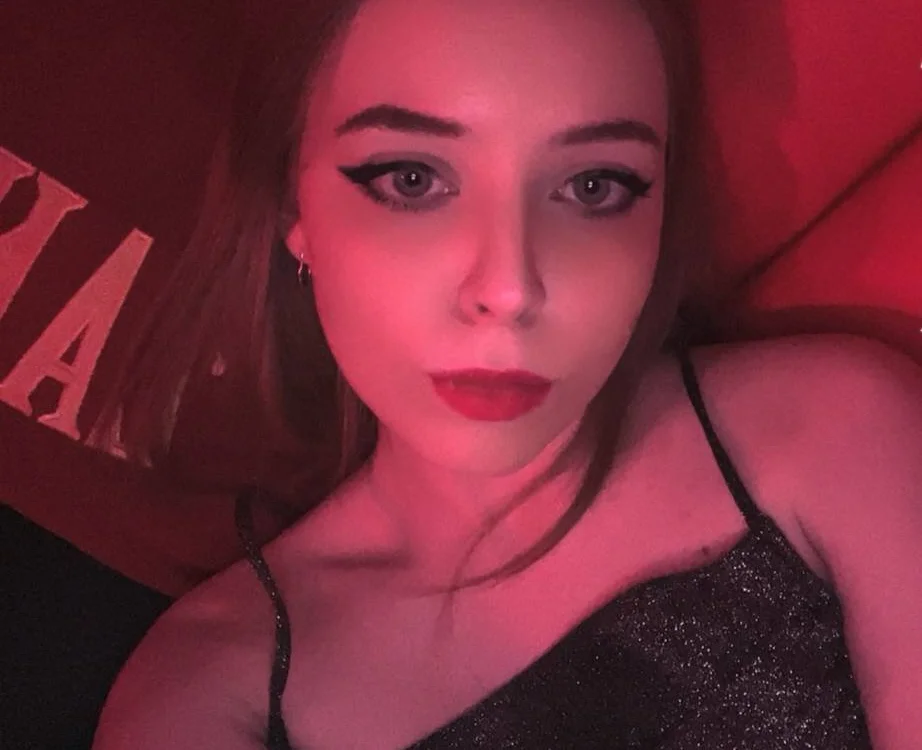 Offline chatovací místnost Lilith_Will