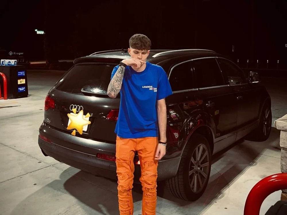 tattedmartian's Offline XXX Chat