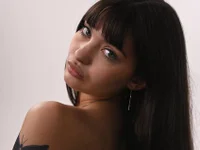 Model LupitaSolt