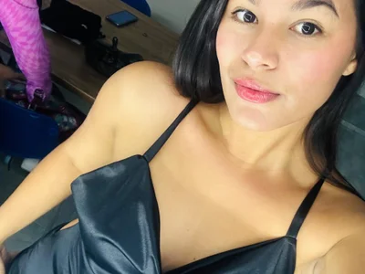 Layra_rous Female Cheapestprivates Striptease Webcam