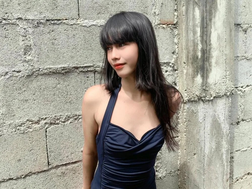 Ur_Thaynecummersx's Offline XXX Chat