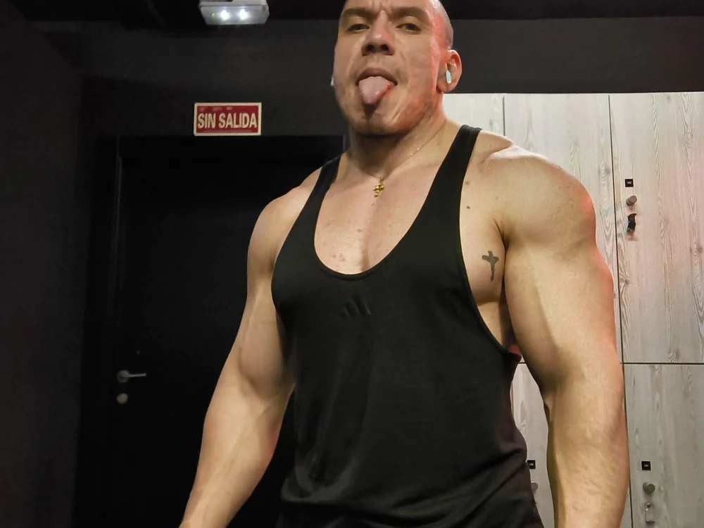 Офлайн-чат XXX muscledad11