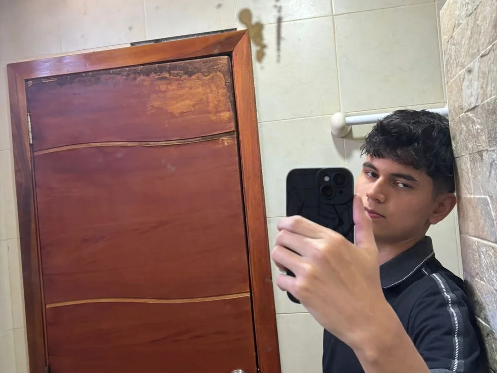 Офлайн-чат XXX crxsverx