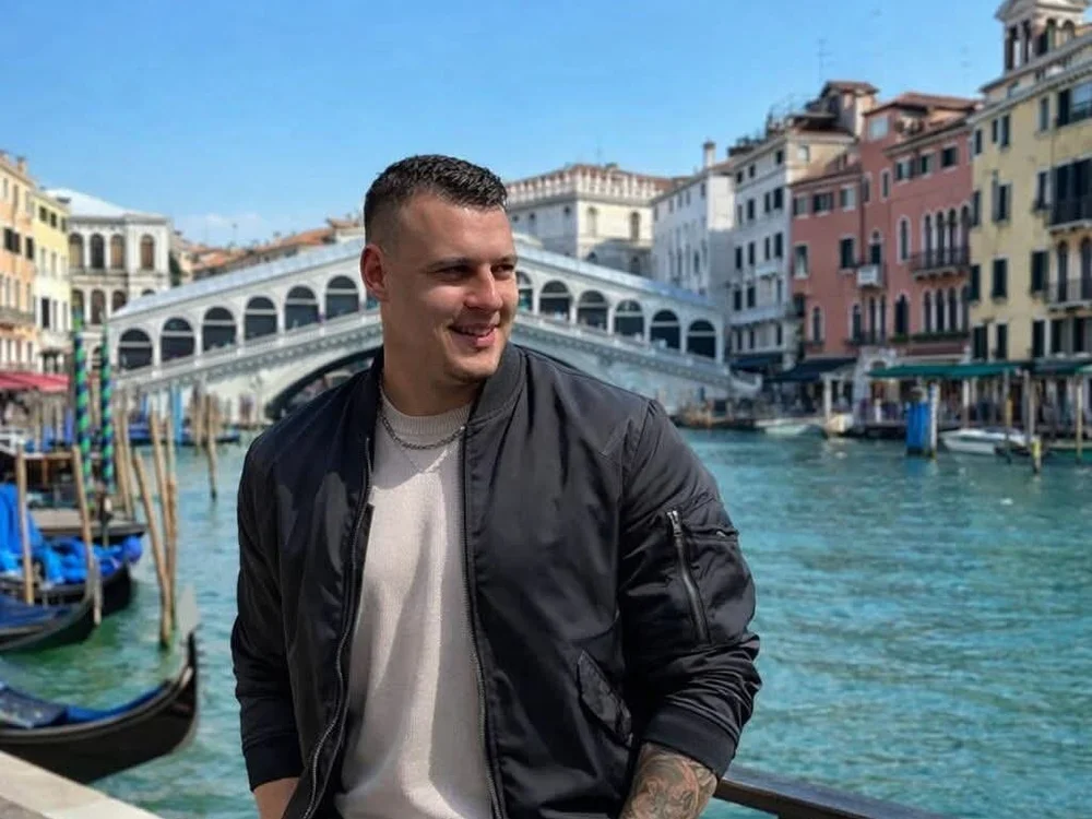 jony32big's Offline XXX Chat