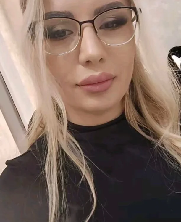 sofie_bloom's Offline Chat Room