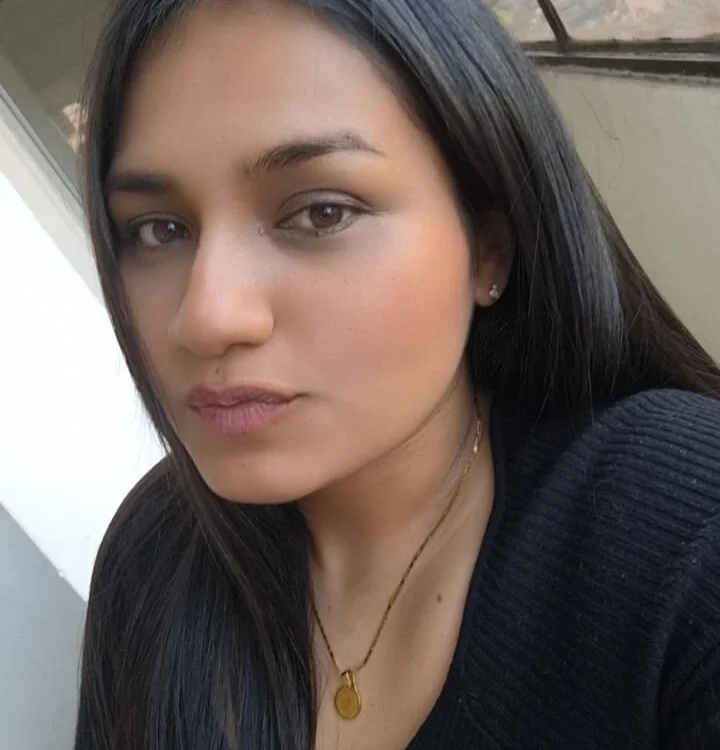 Offline XXX chat selena_jhonson