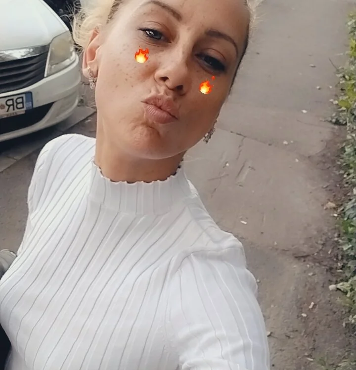 Offline chatovací místnost LittleCrazyBarbie