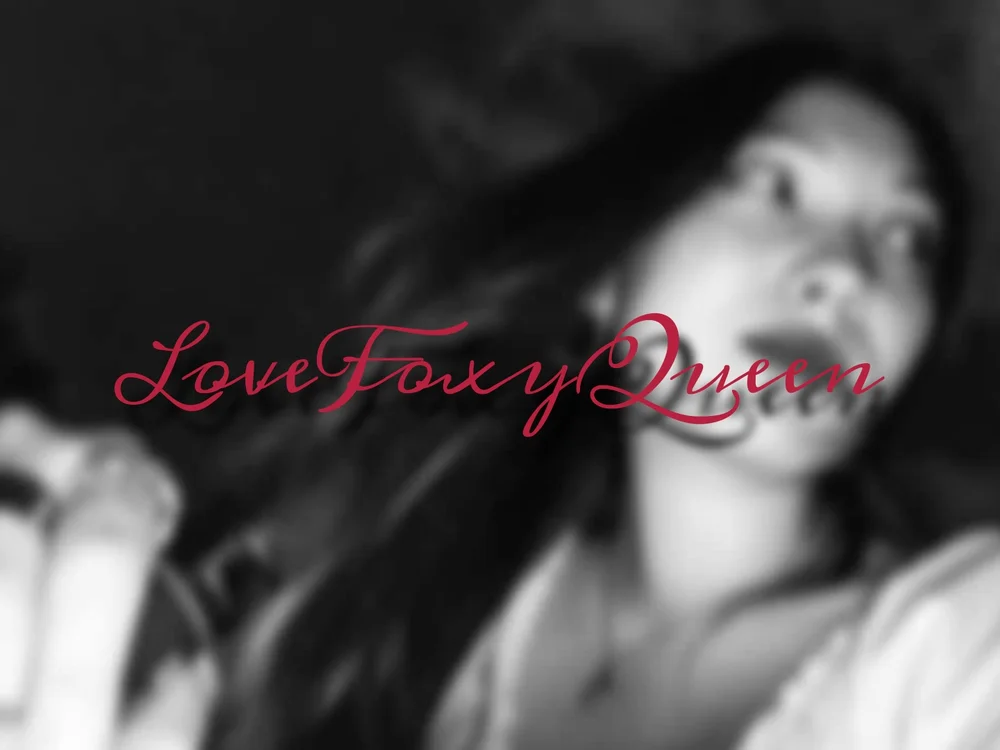 LoveFoxyQueen Chat XXX offline