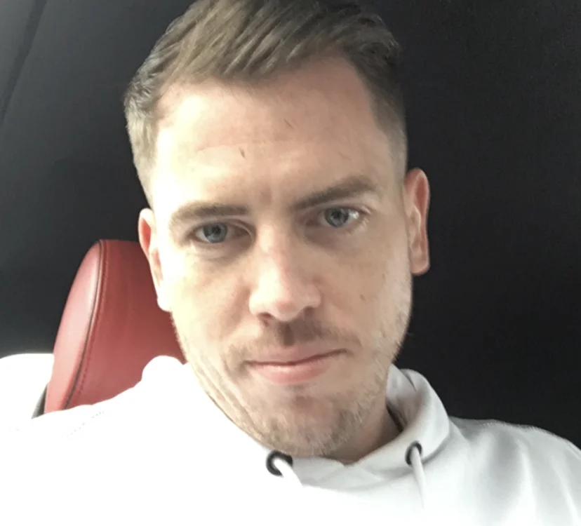 Matty202525's Offline Chat Room