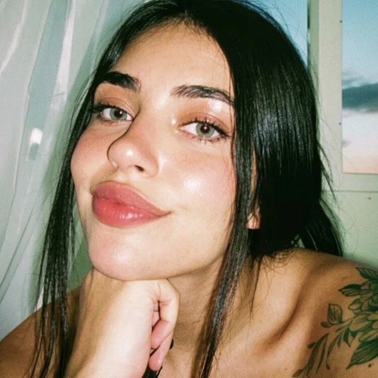 DaphneUwu Chat XXX offline