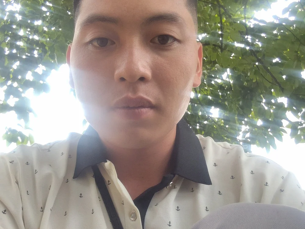 LuPhungg offline chatrum