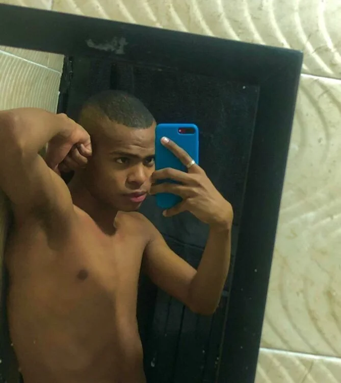 Sembang XXX Luar Talian criss_zuri