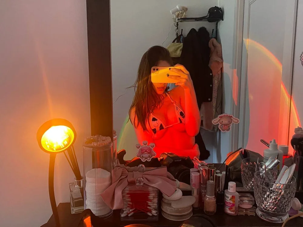flower_fairy_'s Offline XXX Chat