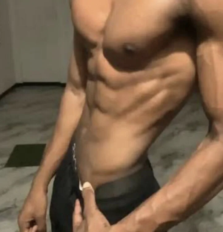 jullyboyy's Offline XXX Chat