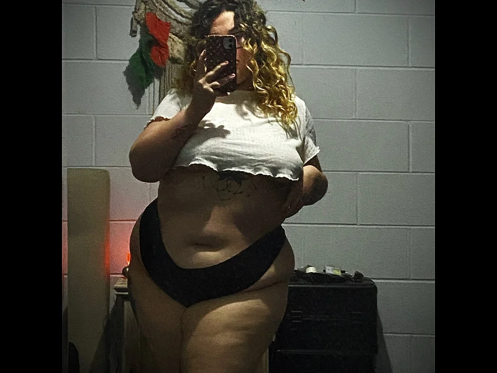 Offline chatovací místnost Chelsea_erotixx