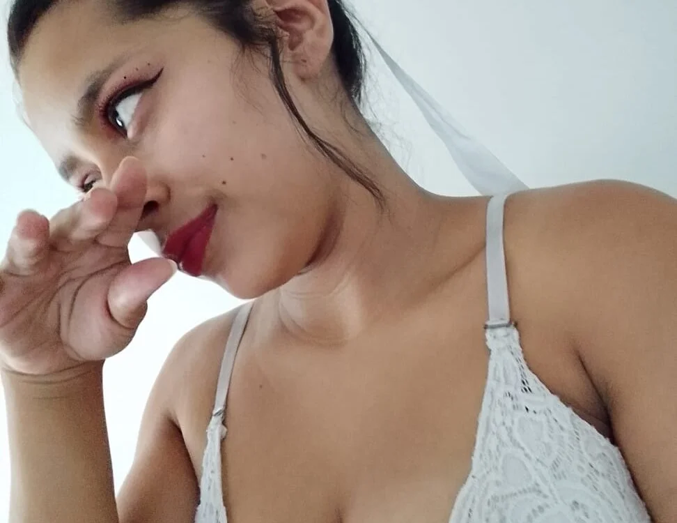 دردشة Aaliyah1_ الجنسية دون اتصال